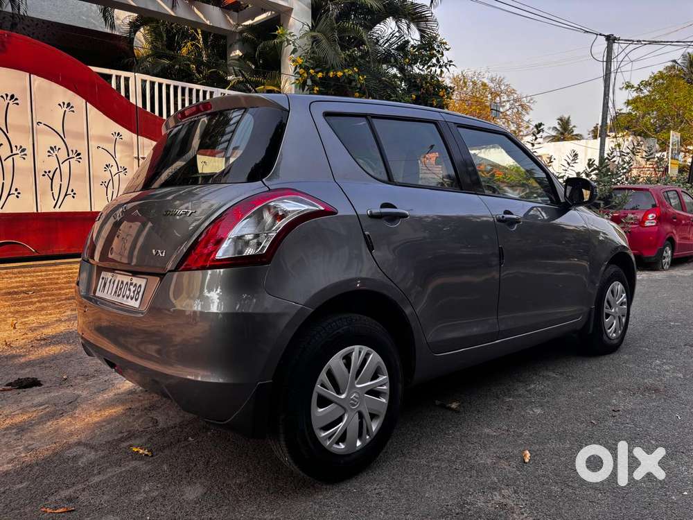 Maruti Suzuki Swift Dzire Vxi Optional, 2017, Petrol