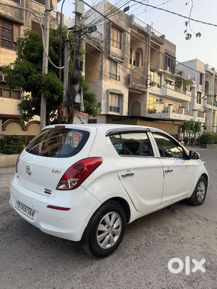 Hyundai I20 2015-2017 Sportz Option 1.4 Crdi, 2013, Diesel
