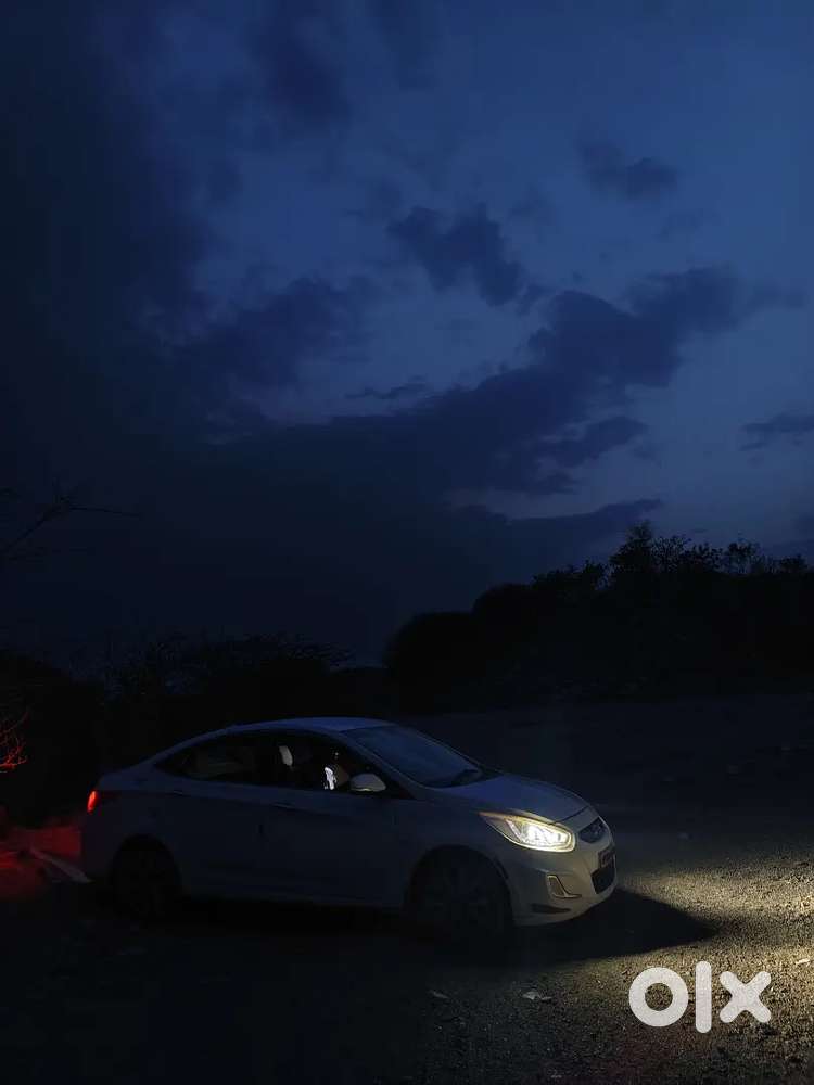 Hyundai Verna Diesel Manual 2014 Variant