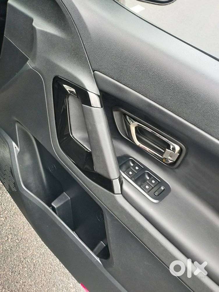 Tata Safari Adventure X Plus 7 Str Dark Edition At, 2025, Diesel