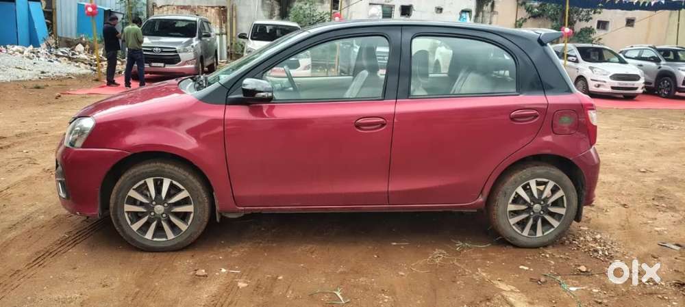 Toyota Etios Liva Vx Dual Tone, 2017, Petrol