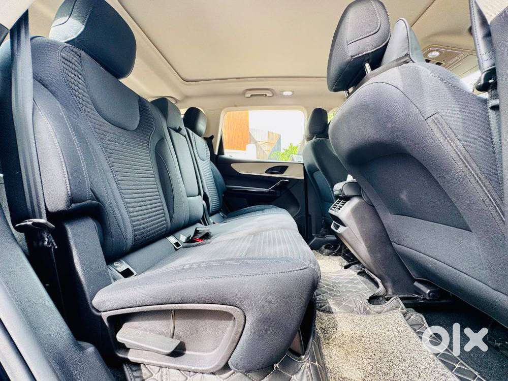 Mahindra Xuv700 2.2 Ax 5 Diesel Mt 7 Str, 2023, Diesel