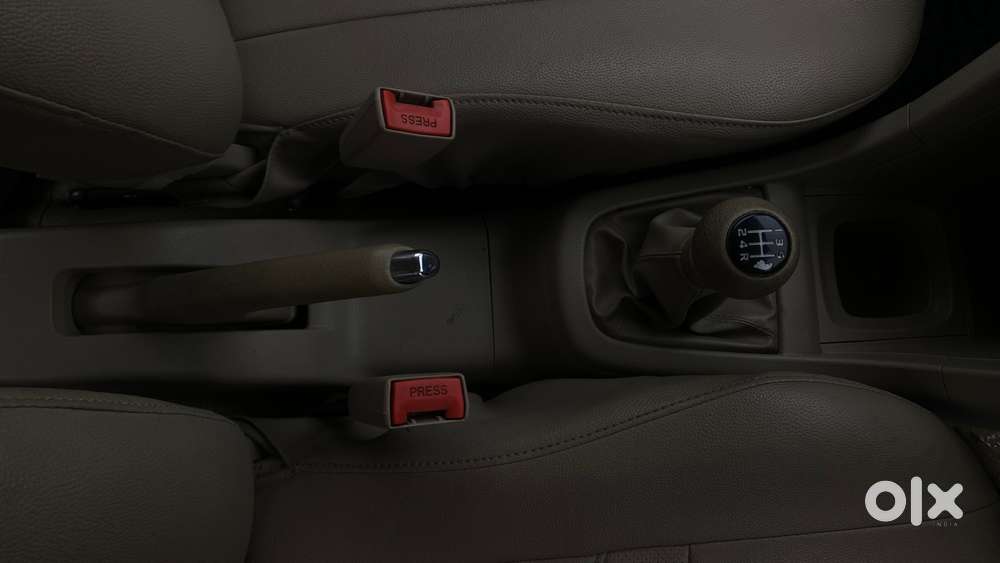 Maruti Suzuki Swift Dzire Zxi 1.2, 2015, Petrol
