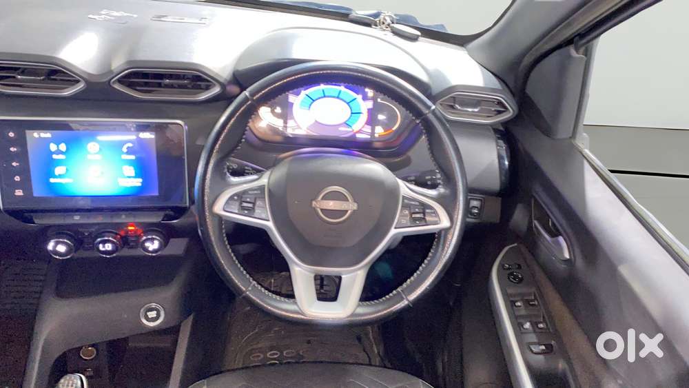 Nissan Magnite 1.0 Xv Premium, 2022, Petrol