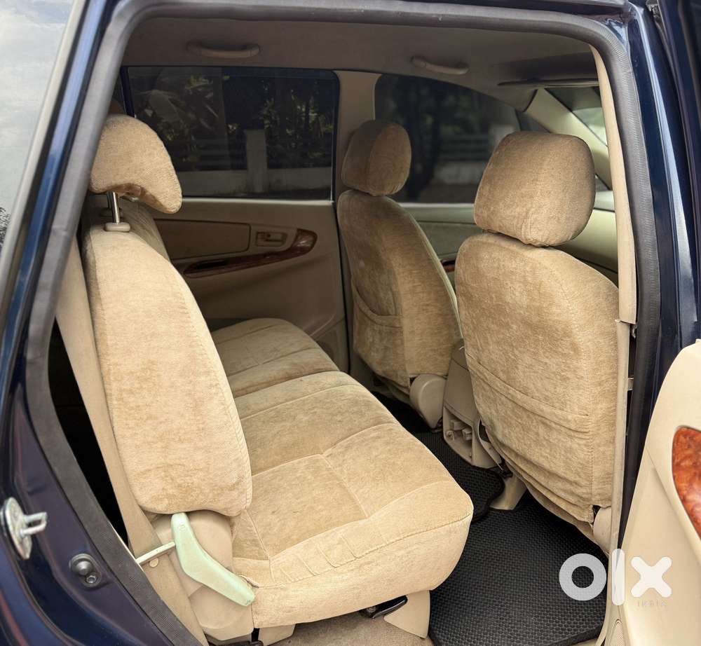 Toyota Innova 2.5 G (diesel) 8 Seater, 2005, Diesel