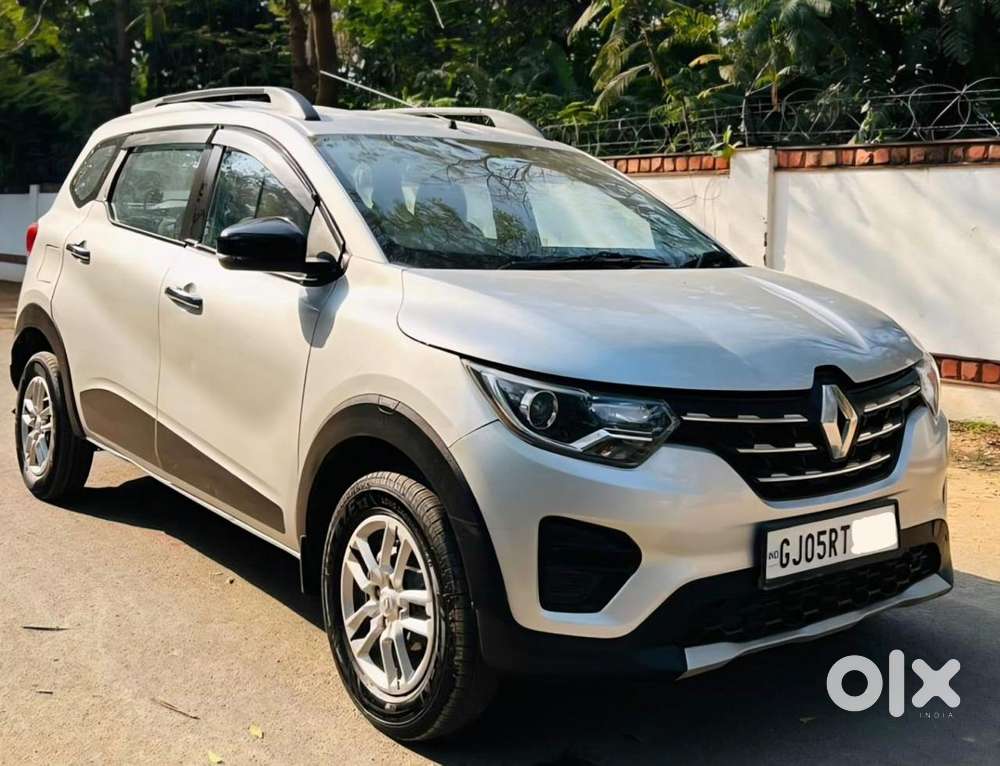 Renault Triber Rxt, 2023, Petrol