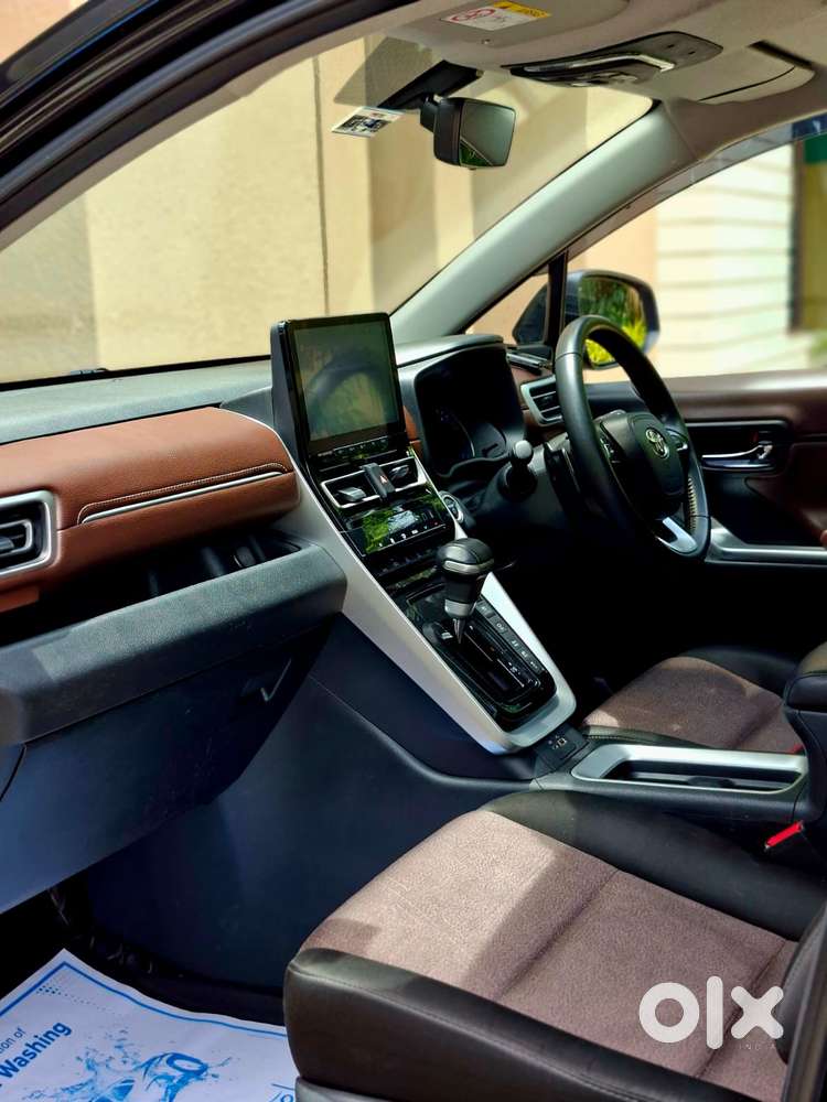 Toyota Innova Hycross 2.0 Vx (o) Hybrid 7 Str, 2024, Cng & Hybrids