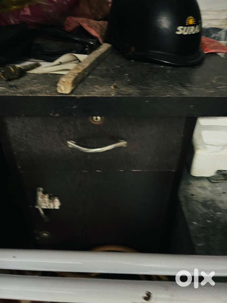 Shop counter