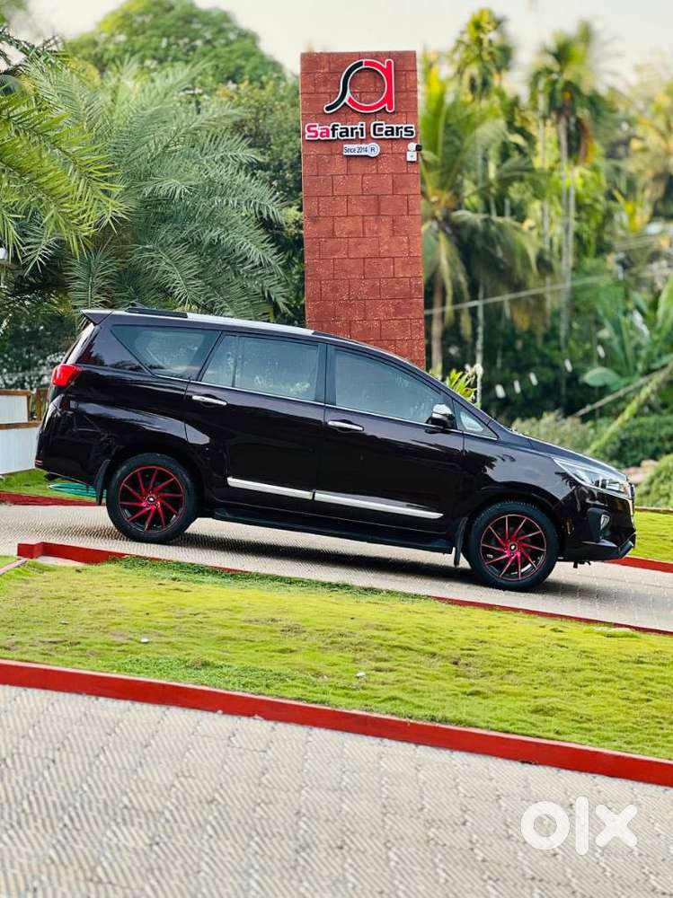 Toyota Innova Crysta 2.8 Z, 2016, Diesel