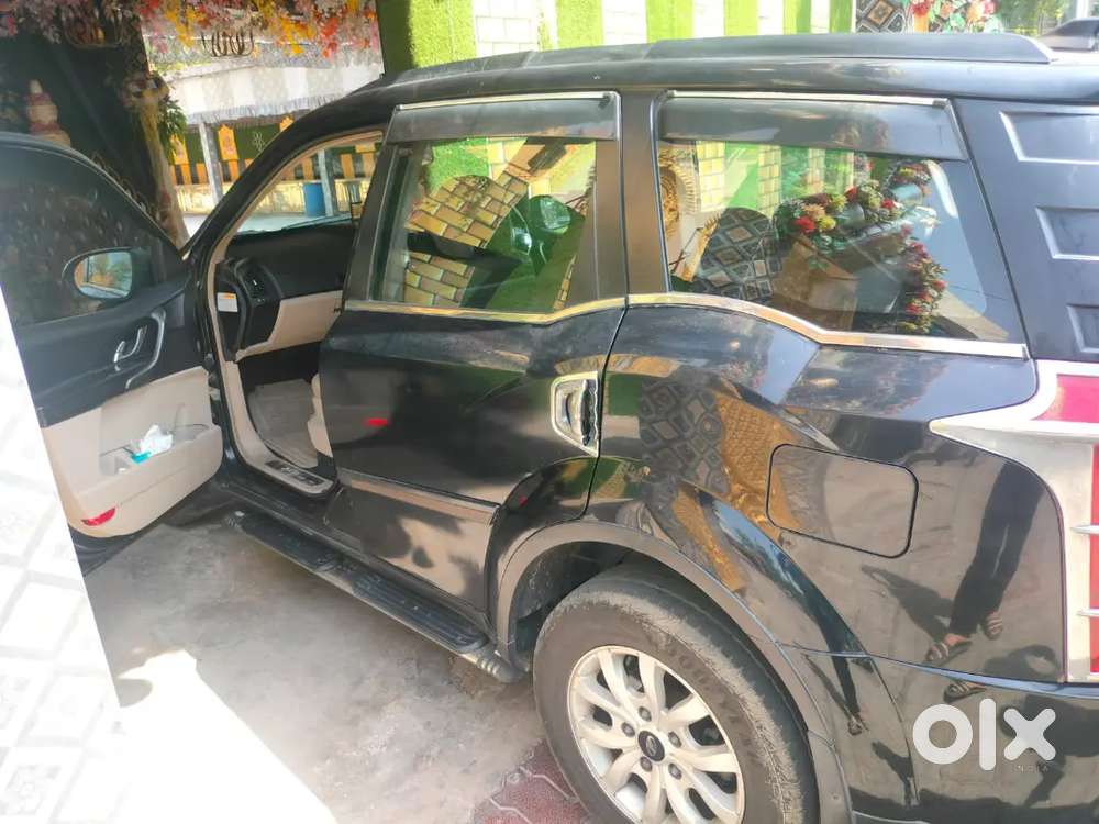 Mahindra Xuv500 2015