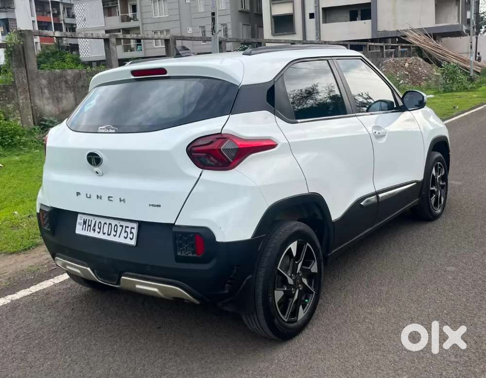 Tata Punch Accomplished Dazzle Sunroof Cng, 2024, Cng & Hybrids