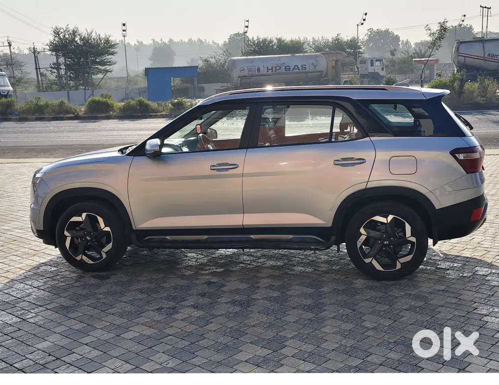 Hyundai Alcazar 2023 Petrol Well Maintained