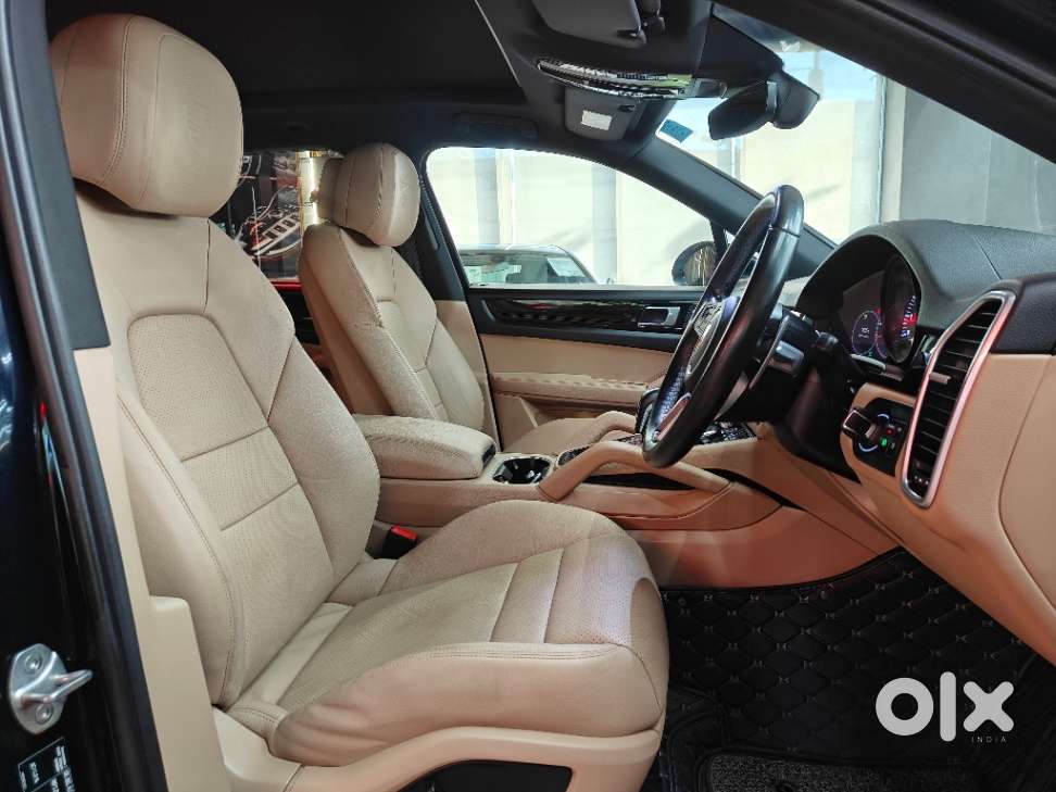 Porsche Cayenne Base, 2022, Petrol