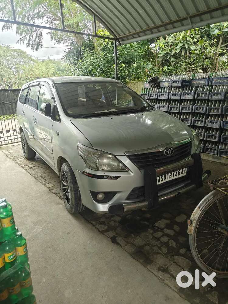 Toyota Innova 2012 140000 Km Diesel
