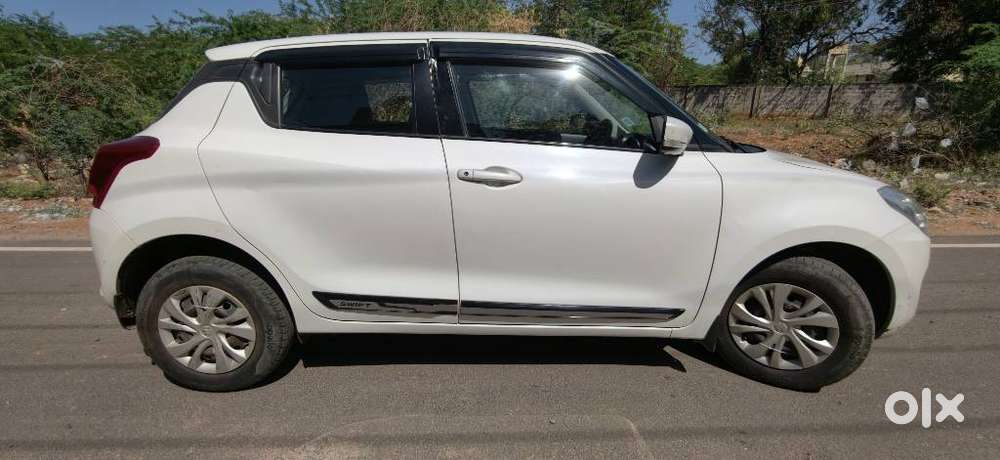 Maruti Suzuki Swift Vxi + Manual, 2019, Petrol