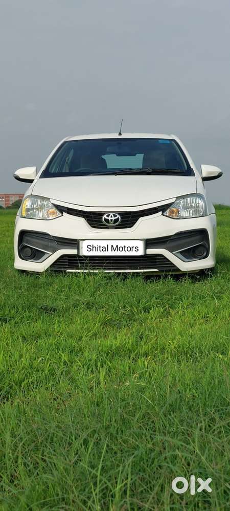 Toyota Etios Liva 1.2 V, 2019, Petrol