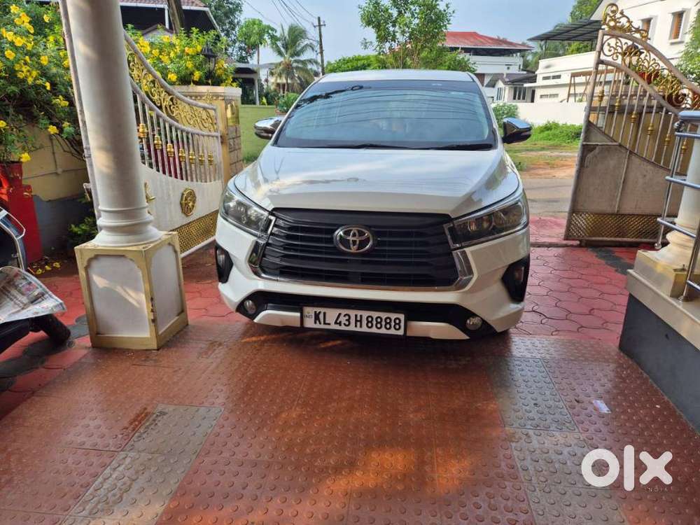 Toyota Innova Crysta 2.8 Gx At, 2016, Diesel