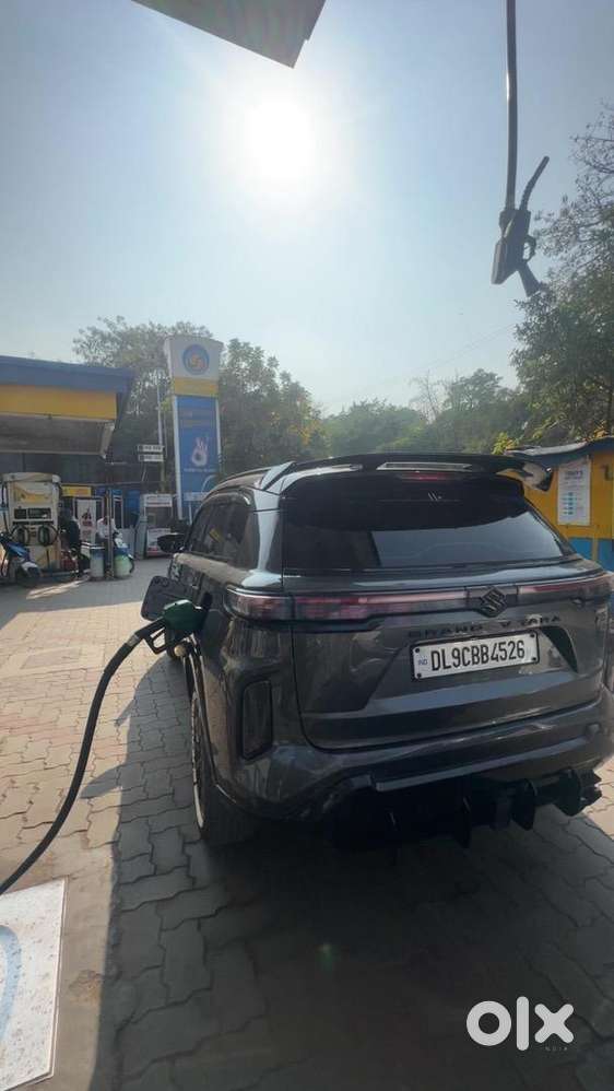 Maruti Suzuki Grand Vitara 2023 Petrol Well Maintained