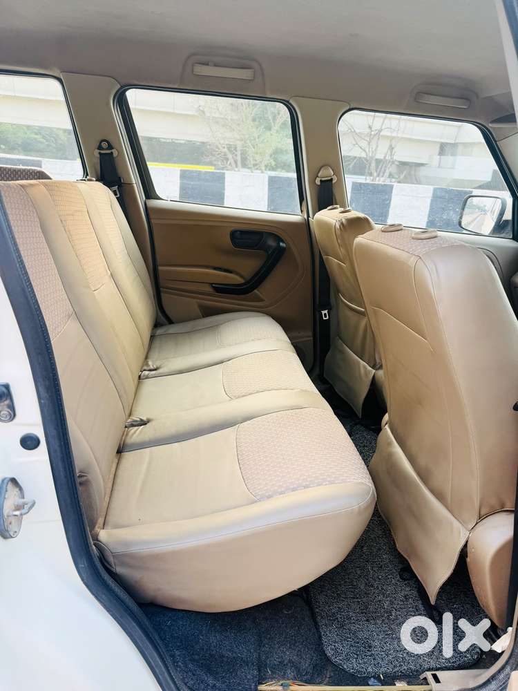 Mahindra Tuv 300 T6 Plus, 2017, Diesel