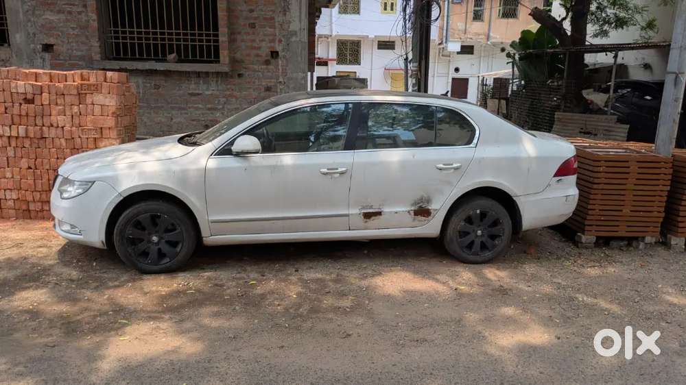 Skoda Superb 2011