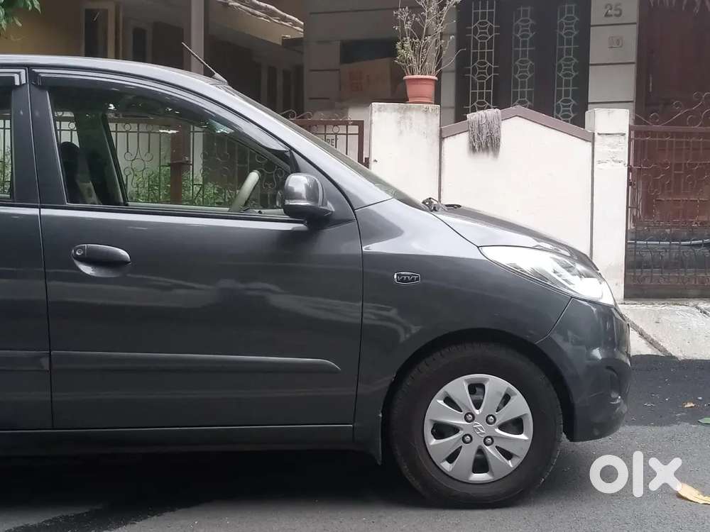 Hyundai I10 Sportz 2012 Car