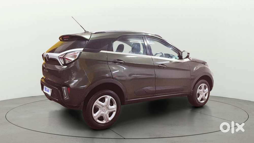 Tata Nexon 1.2 Revotron Xm (s), 2022, Petrol