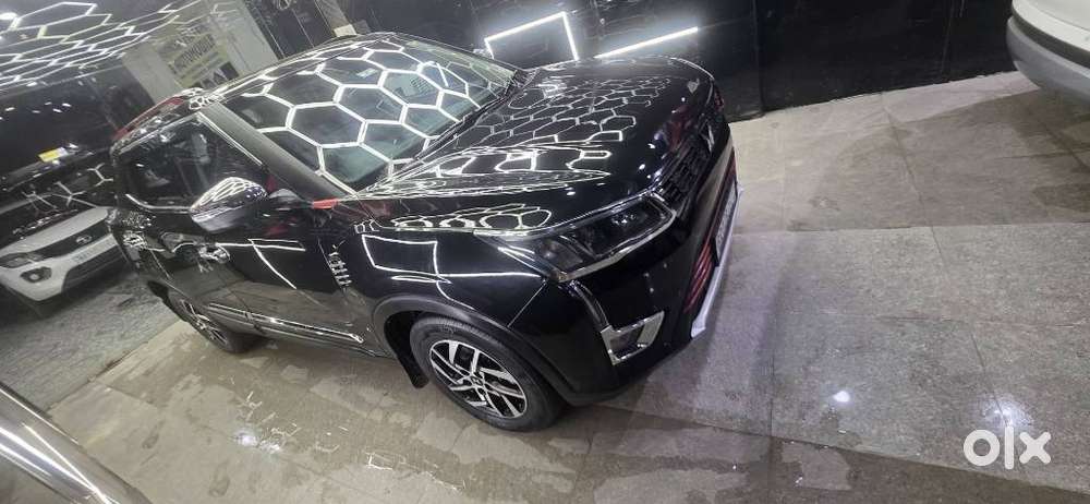 Mahindra Xuv300 Turbosport W8(o), 2023, Petrol