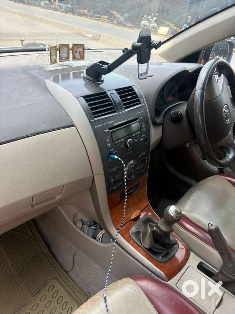 Toyota Corolla Altis 2010