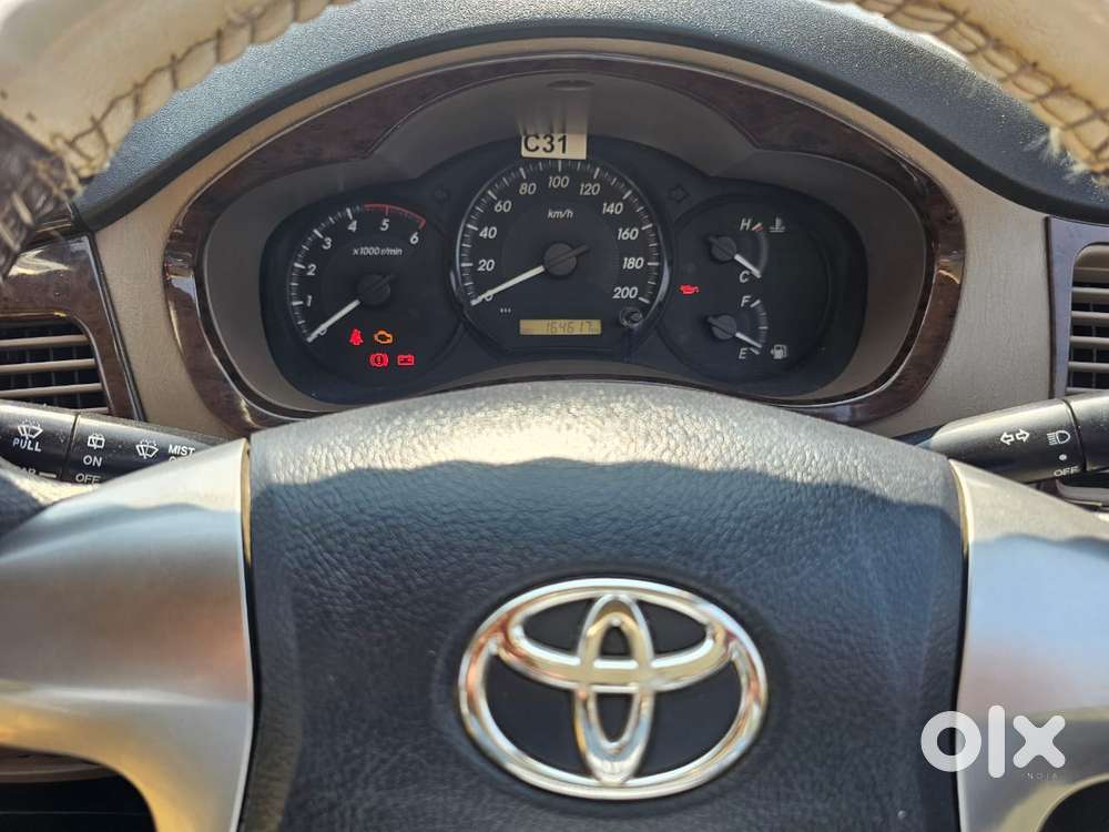 Toyota Innova 2.5 Gx 8 Seater Limited Edition, 2015, Diesel