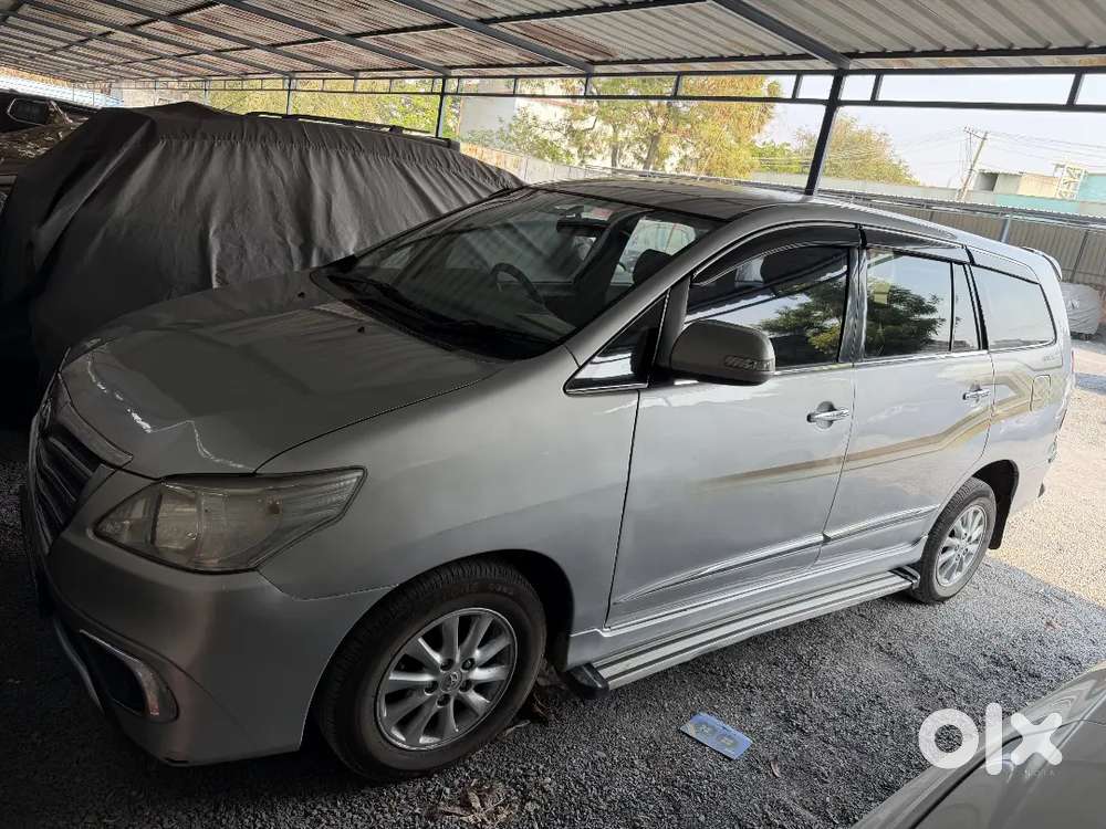 Toyota Innova 2014 Diesel Well Maintained