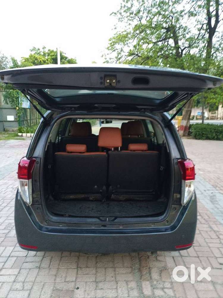 Toyota Innova Crysta 2.4 G Mt, 2017, Diesel