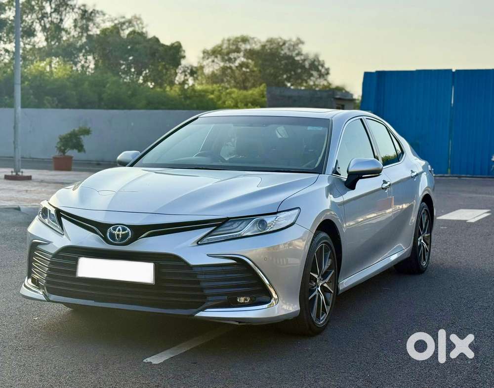 Toyota Camry Hybrid, 2022, Cng & Hybrids