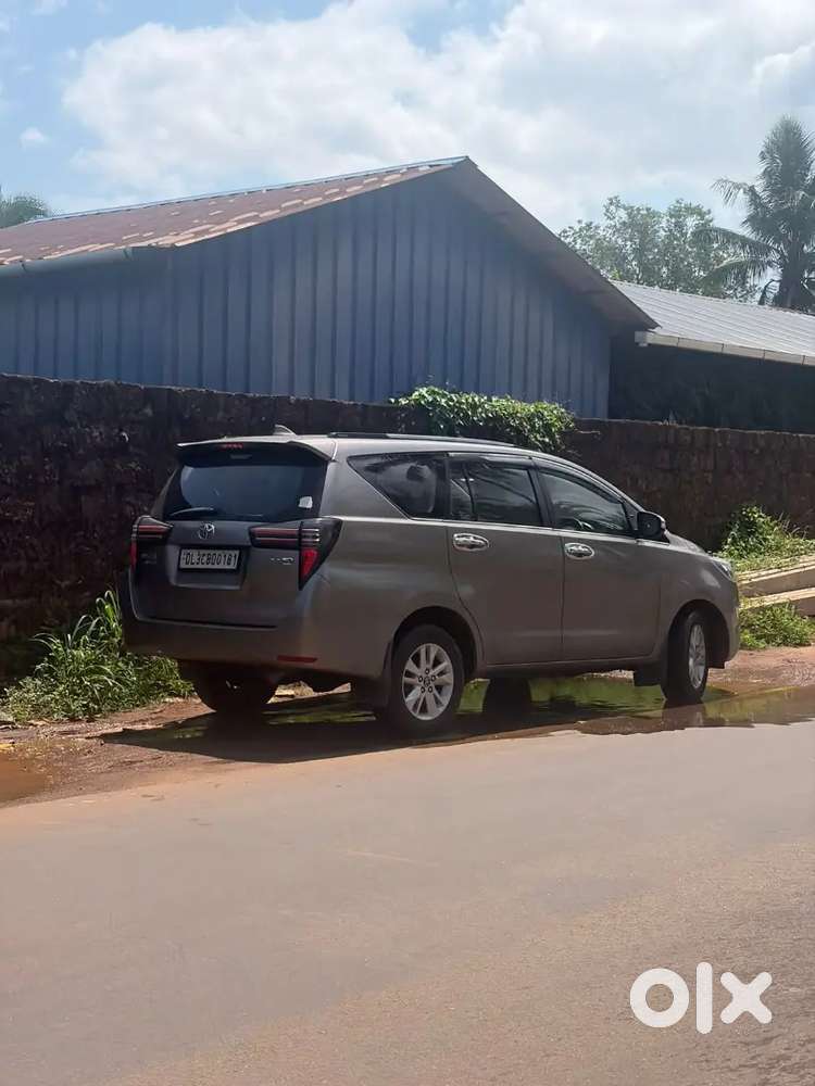 Toyota Innova Crysta 2017 Diesel Well Maintained