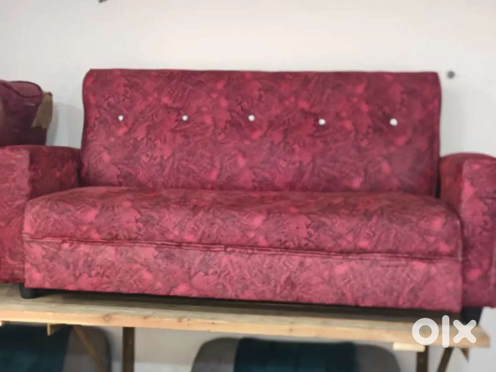 NEW 3 SEATER SOFA