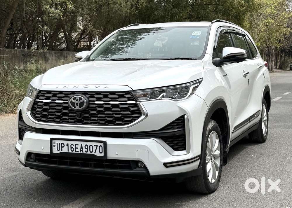 Toyota Innova Hycross 2.0 Vx (o) Hybrid 7 Str, 2024, Petrol