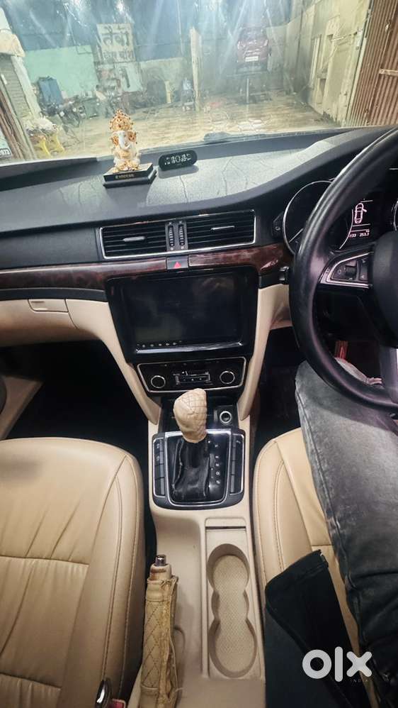Skoda Superb 2014 Diesel 91200 Km Driven
