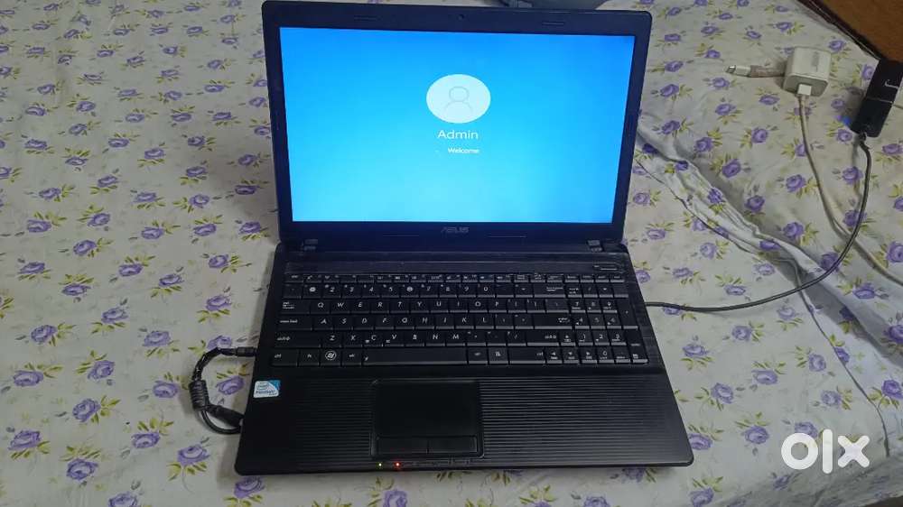 Acer laptop new 3gb 200gb win 10