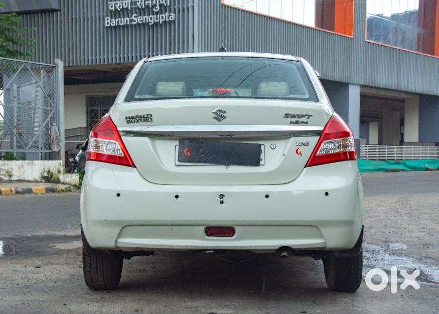 Maruti Suzuki Swift Dzire 1.2 Zxi Bsiv, 2013, Petrol