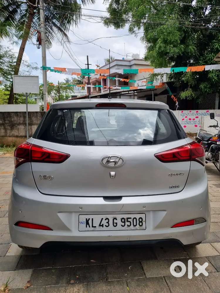 Hyundai Elite I20 2015 Petrol 140000 Km Driven