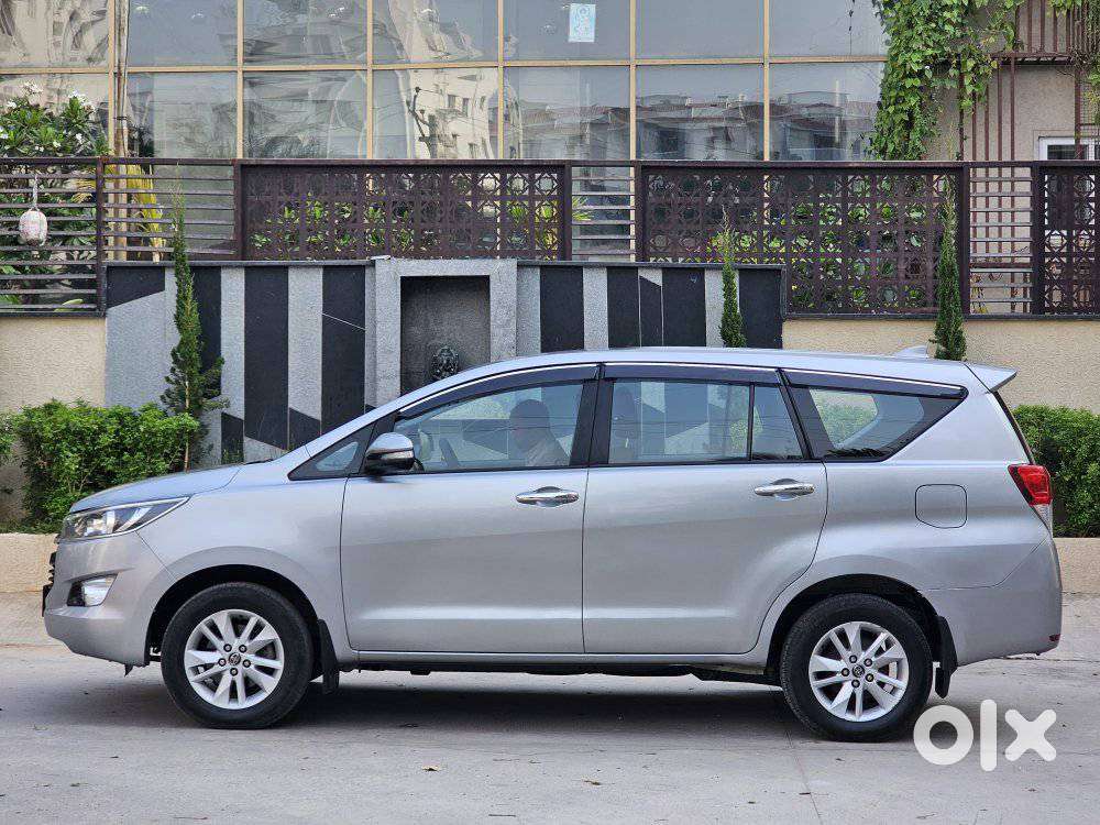 Toyota Innova Crysta 2.4 G Mt 7 Str, 2017, Diesel