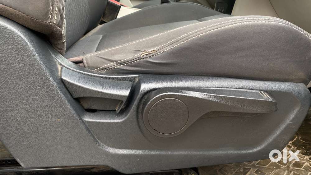 Mahindra Xuv300 W8 Diesel, 2023, Diesel