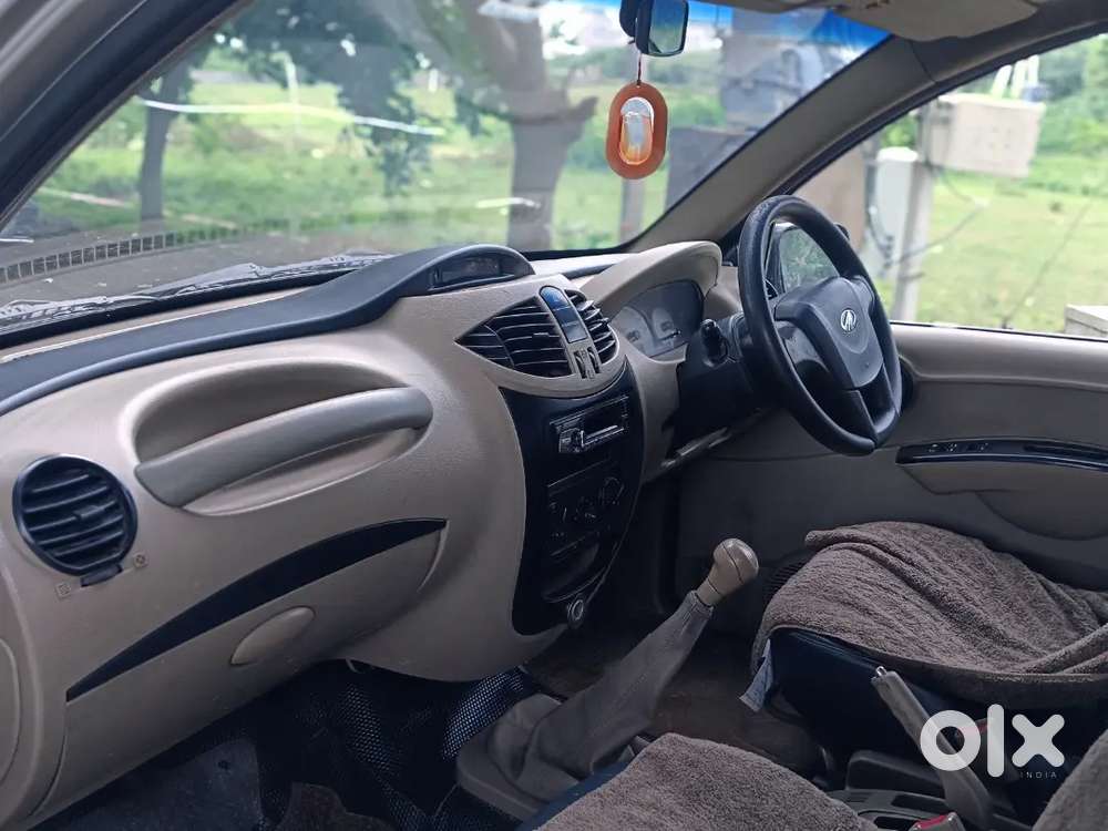 Mahindra Genio 2.5 Dc 2017
