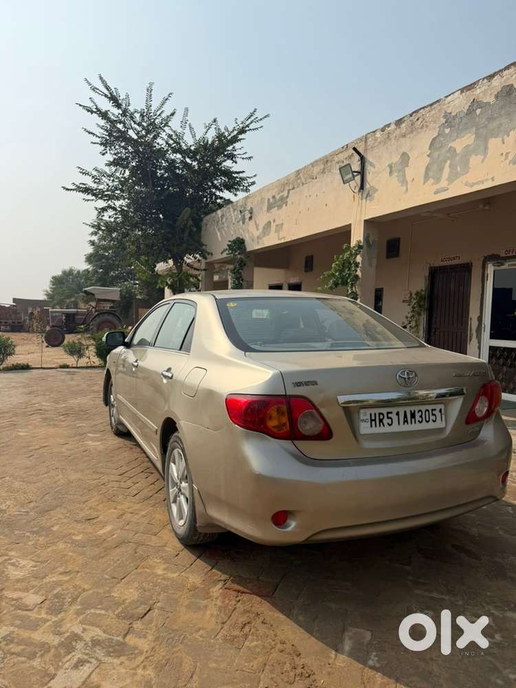 Toyota Corolla Altis 2011