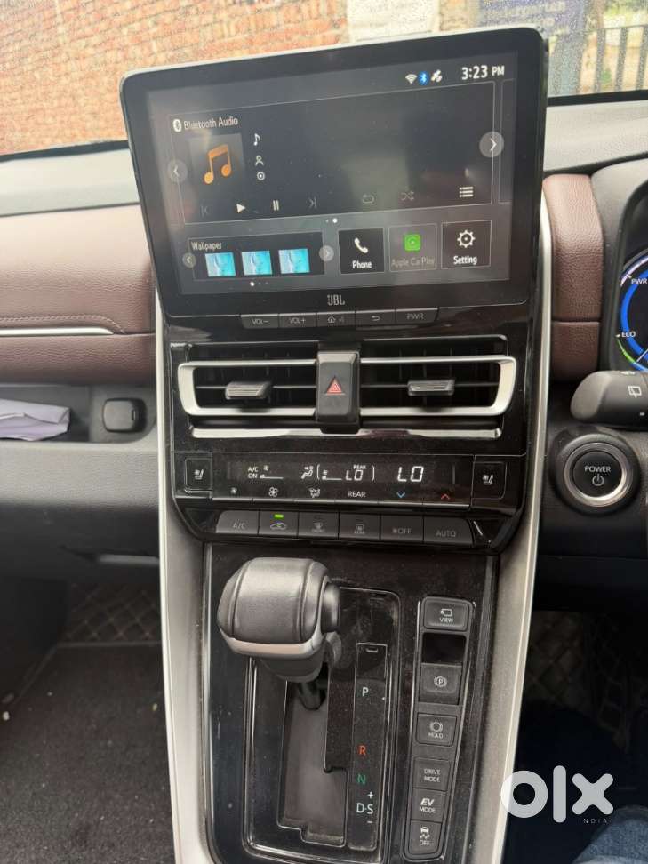 Toyota Innova Hycross 2.0 Zx Hybrid 7 Str, 2024, Petrol