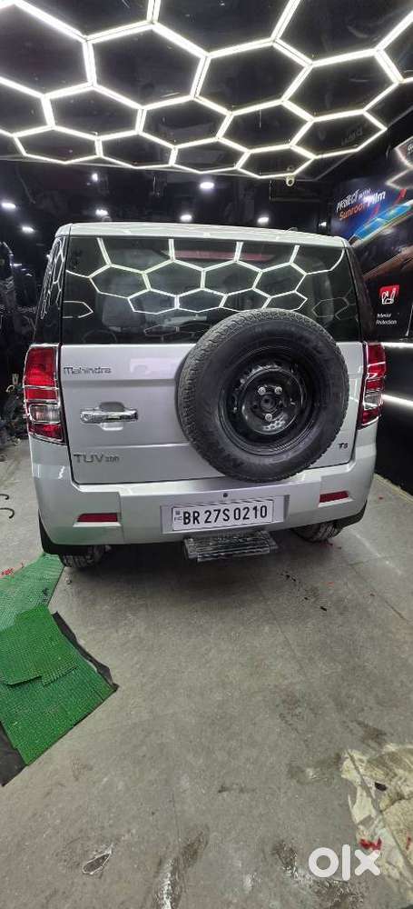 Mahindra Tuv 300 T4 Plus, 2016, Diesel