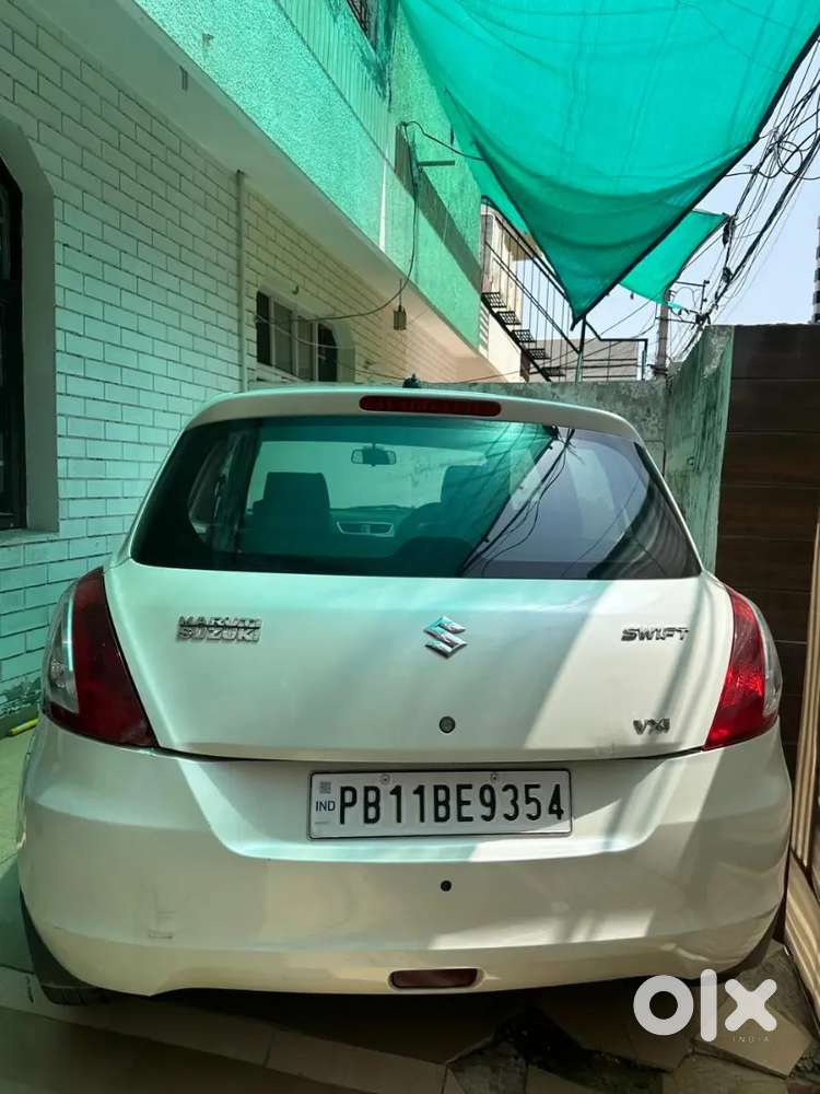 Swift Vxi Ags 2013 Car
