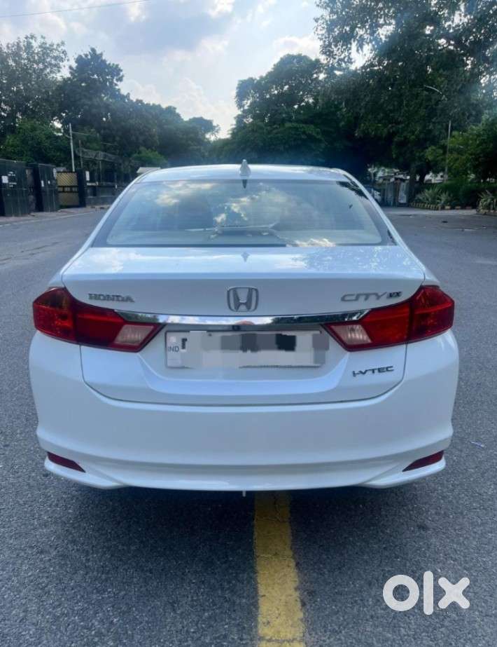 Honda City V At Sunroof, 2015, Petrol