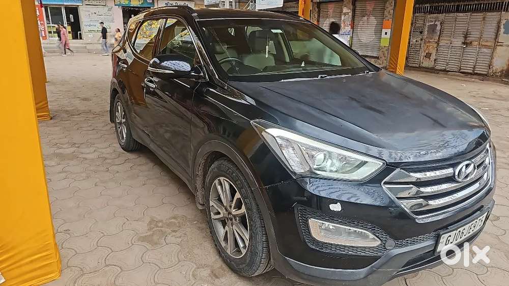 Hyundai Santa Fe 2015 Diesel Well Maintained 7 Seater Car