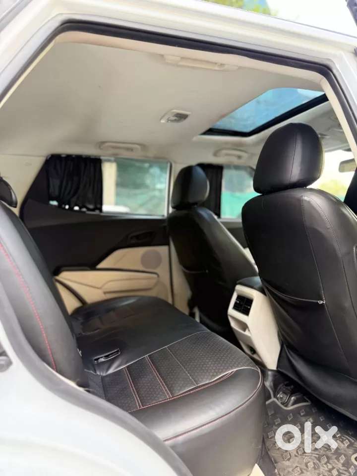 Mahindra Xuv 3xo Ax7 Diesel Mt, 2024, Diesel