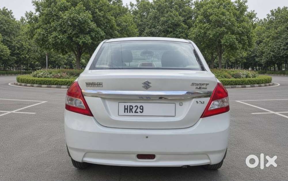 Maruti Suzuki Swift Dzire 1.2 Vxi Bsiv, 2013, Petrol
